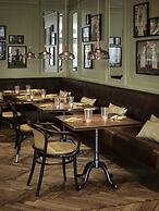 ANDAZ VIENNA AM BELVEDERE, BY HYATT