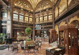 Párisi Udvar Hotel Budapest, part of Hyatt