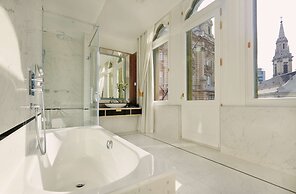 Párisi Udvar Hotel Budapest, part of Hyatt