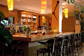 Aparthotel Esquinzo Y Monte Del Mar