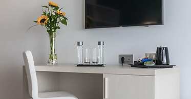 Aparthotel Esquinzo Y Monte Del Mar