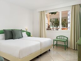 Aparthotel Esquinzo Y Monte Del Mar