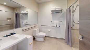 CH Luxury Condos & Studios On The Beach