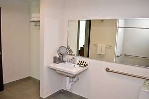 CH Luxury Condos & Studios On The Beach