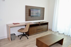 CH Luxury Condos & Studios On The Beach