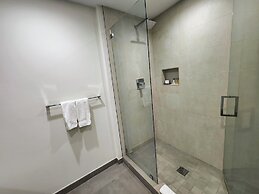 CH Luxury Condos & Studios On The Beach