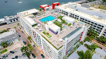 CH Luxury Condos & Studios On The Beach