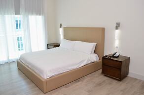 CH Luxury Condos & Studios On The Beach