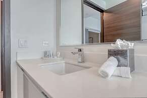 CH Luxury Condos & Studios On The Beach