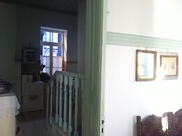 Persefonis view house