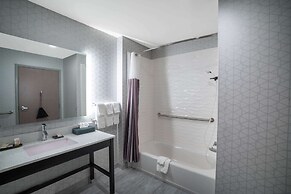 La Quinta Inn & Suites by Wyndham West Memphis