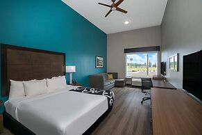 La Quinta Inn & Suites by Wyndham West Memphis