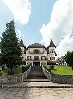 Chateau Palace Hotel