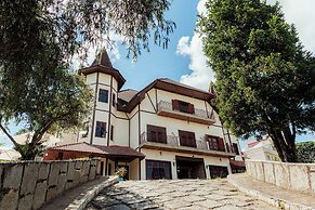Chateau Palace Hotel