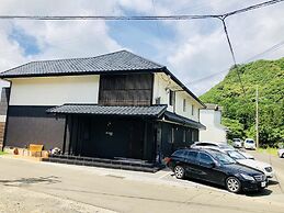 Ricco Mond Hills Apartment House 101