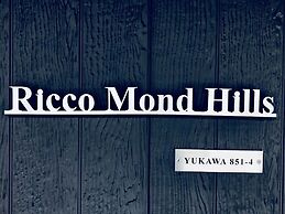 Ricco Mond Hills Apartment House 101
