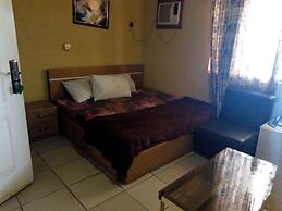 Adebayowa Hotel