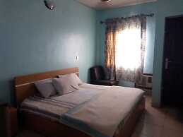 Adebayowa Hotel