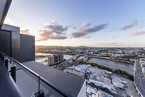 Airhome Southbank Riverside Tower