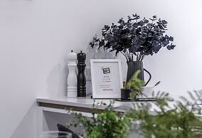 Airhome Southbank Riverside Tower