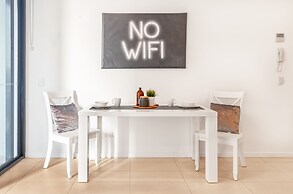 Airhome Southbank Riverside Tower