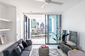 Airhome Southbank Riverside Tower