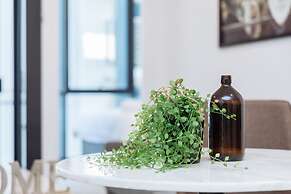 Airhome Southbank Riverside Tower