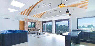 Pool Villa Linderburg