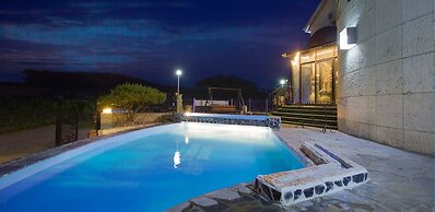 Pool Villa Linderburg