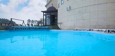 Pool Villa Linderburg