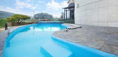 Pool Villa Linderburg