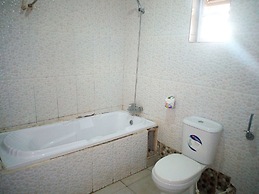 Bayse One Place Jericho