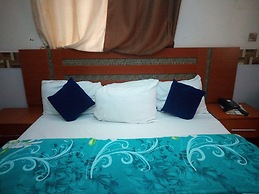 Bayse One Place Jericho