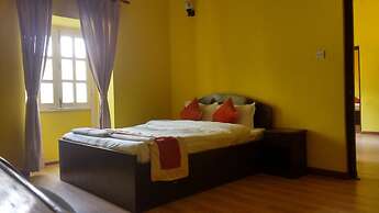 Yellow Durbar Apartment and Lounge