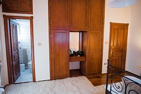 Traditional Luxury Villa Armonia