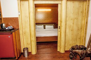 Hotel Subash International