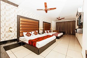 Hotel Subash International