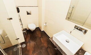 Hotel Subash International