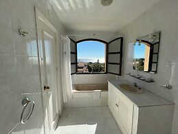 Apartamentos El Toro