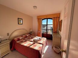 Apartamentos El Toro