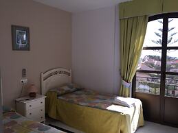 Apartamentos El Toro