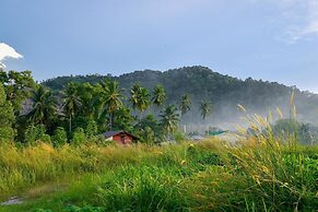 Lumut Cube Homestay Kontena