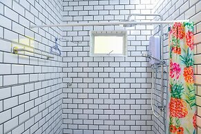 Lumut Cube Homestay Kontena