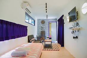 Lumut Cube Homestay Kontena