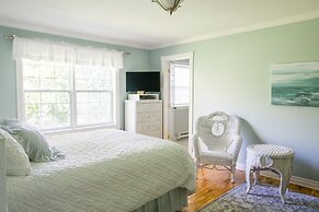 Kindred Spirits Inn & Cottages