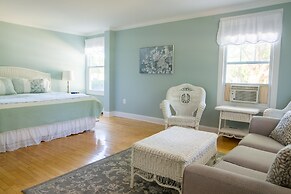 Kindred Spirits Inn & Cottages