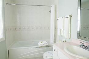 Kindred Spirits Inn & Cottages