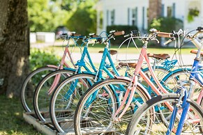 Kindred Spirits Inn & Cottages