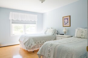 Kindred Spirits Inn & Cottages