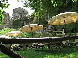 Antico Borgo Isola Santa